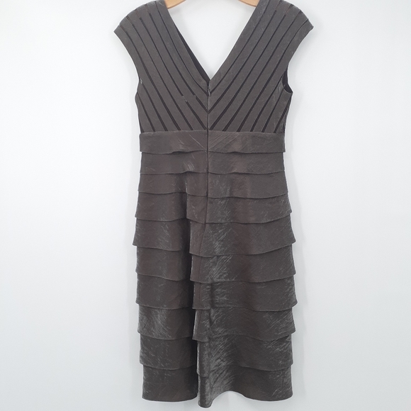 ADRIANNA PAPELL Shutter Pleat Dress NWOT - Picture 4 of 9